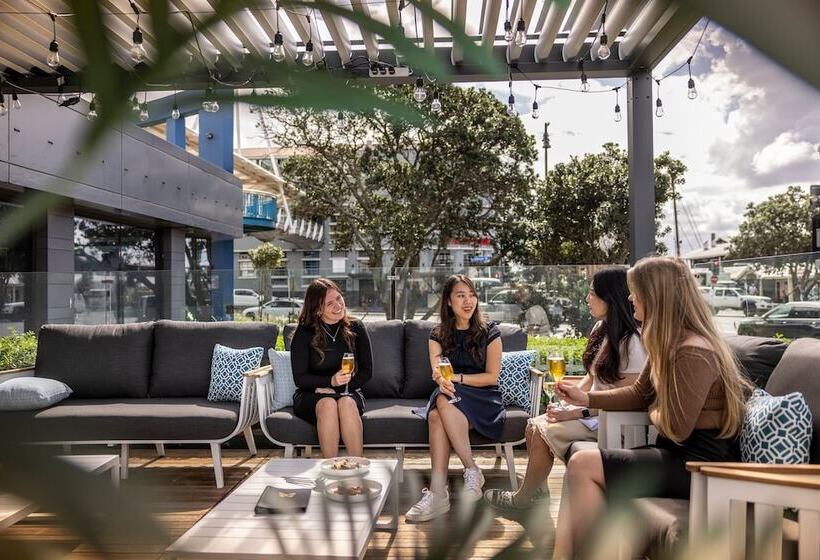 Отель M Social Auckland