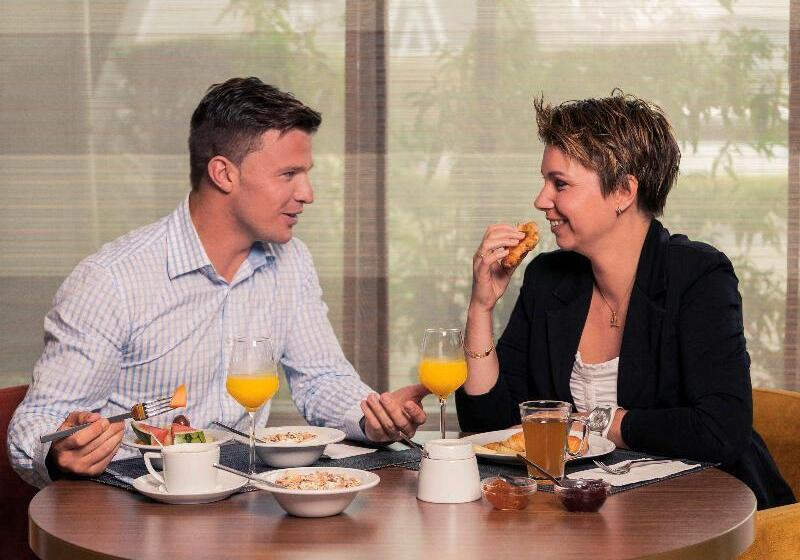 Mercure Hotel Groningen Martiniplaza