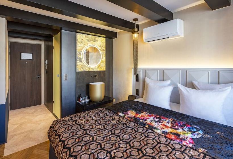 هتل Mister Highland