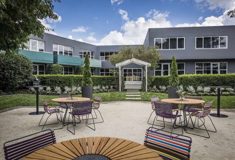 فندق Naumi  Auckland Airport