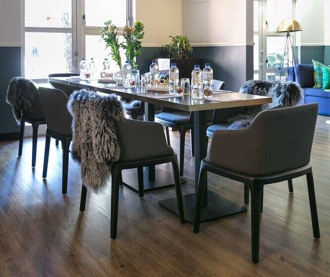 فندق Naumi  Auckland Airport