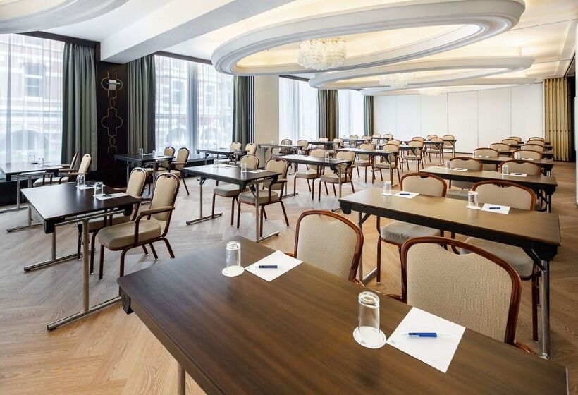 فندق NH Amsterdam Caransa