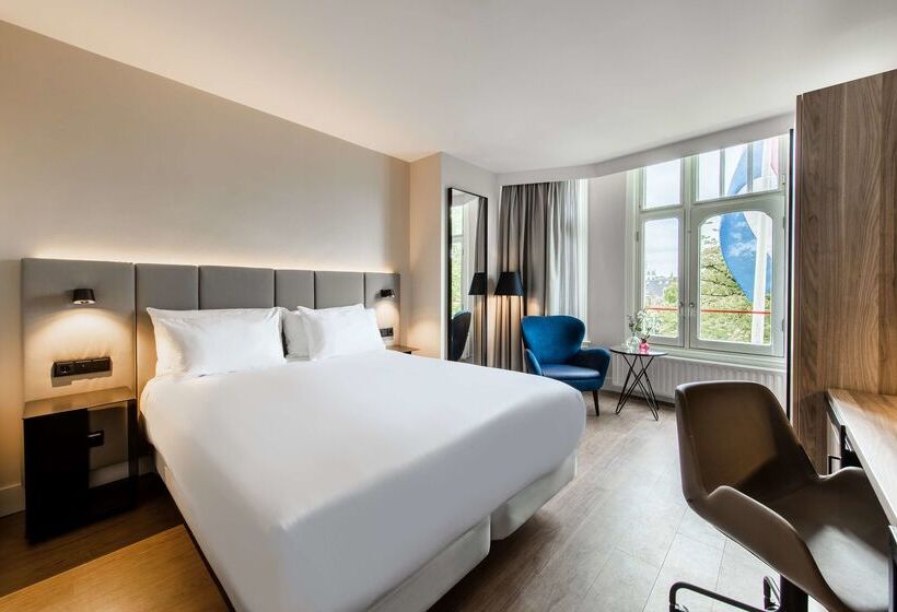 هتل NH Amsterdam Schiller