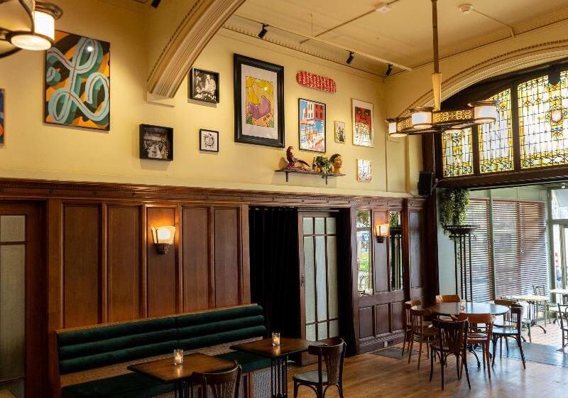 هتل NH Amsterdam Schiller