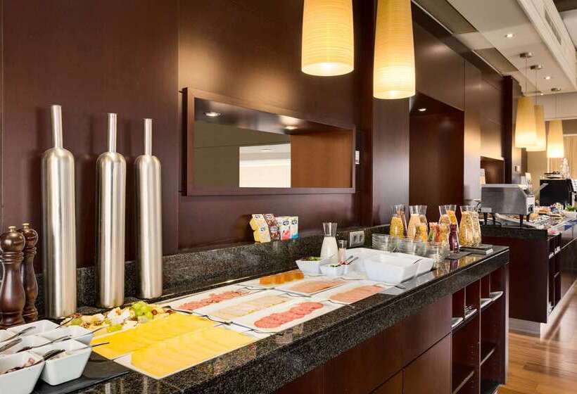 هتل NH Arnhem Rijn