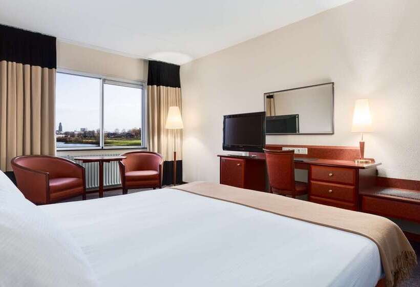 호텔 NH Arnhem Rijn