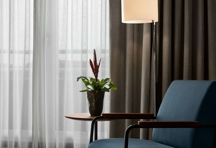 فندق NH Collection Amsterdam Flower Market