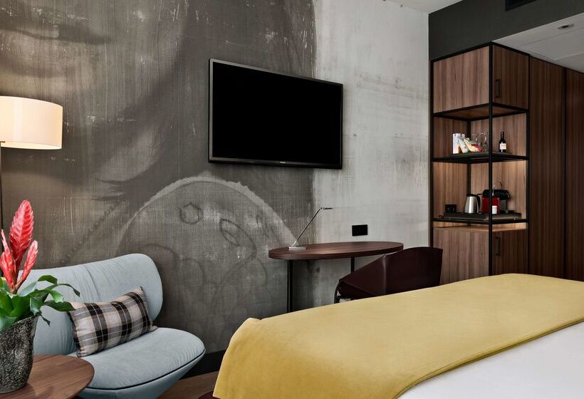 فندق NH Collection Amsterdam Flower Market