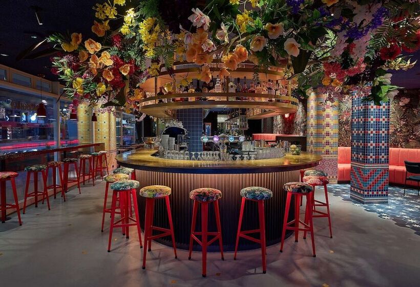 فندق NH Collection Amsterdam Flower Market