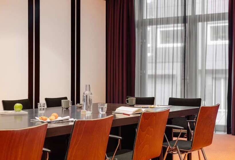 Oranje Hotel Leeuwarden