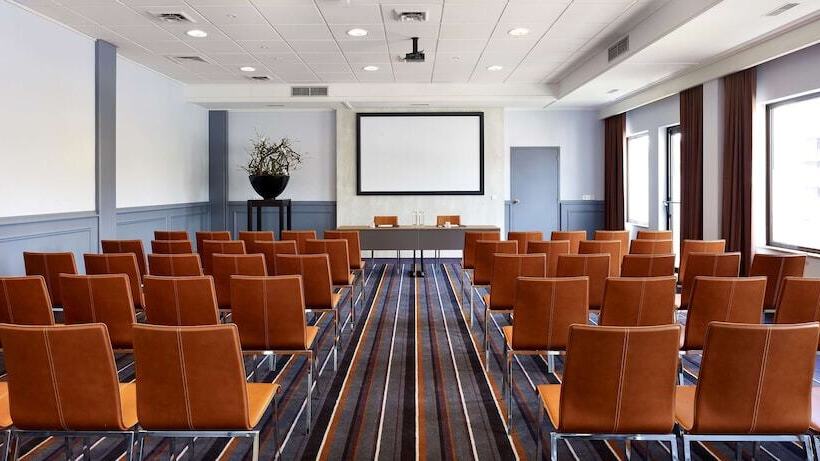 בית מלון כפרי Park Plaza Eindhoven