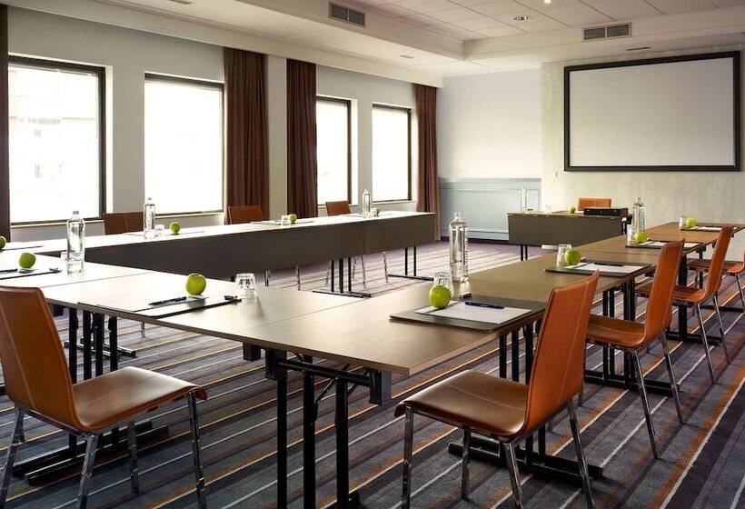 בית מלון כפרי Park Plaza Eindhoven