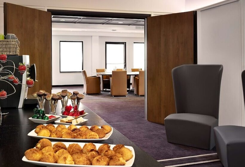 בית מלון כפרי Park Plaza Eindhoven