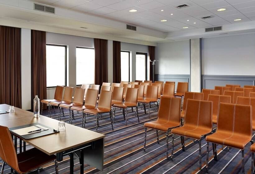 בית מלון כפרי Park Plaza Eindhoven