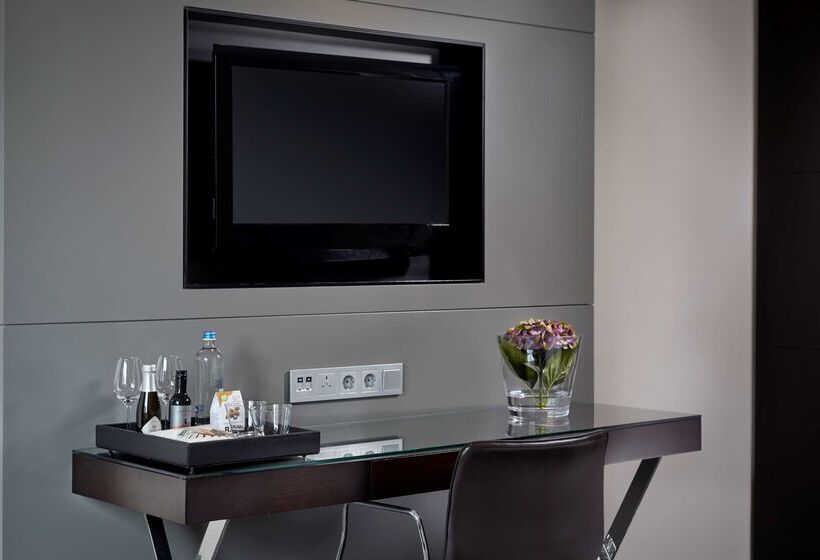 هتل Park Plaza Victoria Amsterdam