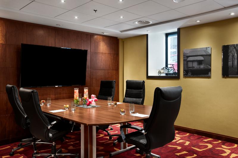 هتل Renaissance Amsterdam