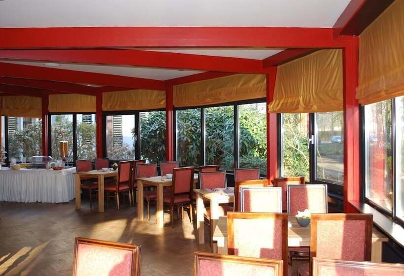 Отель Restaurant Landgoed Ekenstein