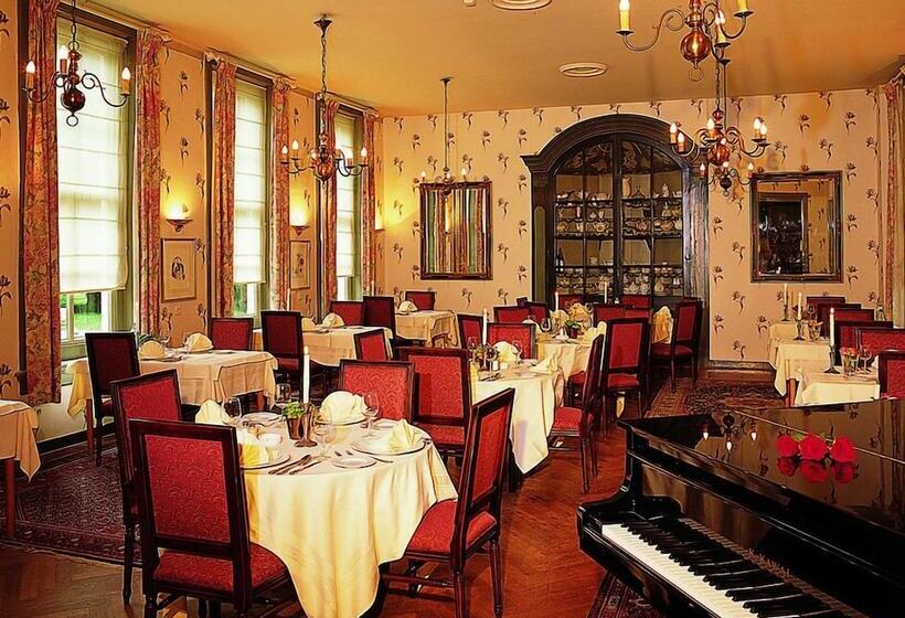 Отель Restaurant Landgoed Ekenstein