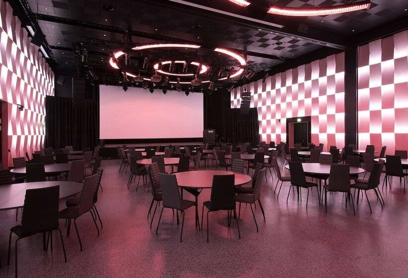 Scandic Sunnfjord Hotel & Spa