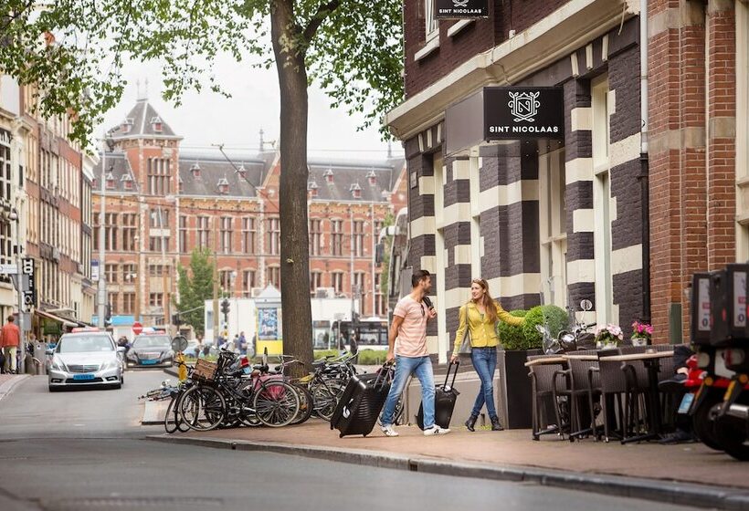 هتل Sint Nicolaas