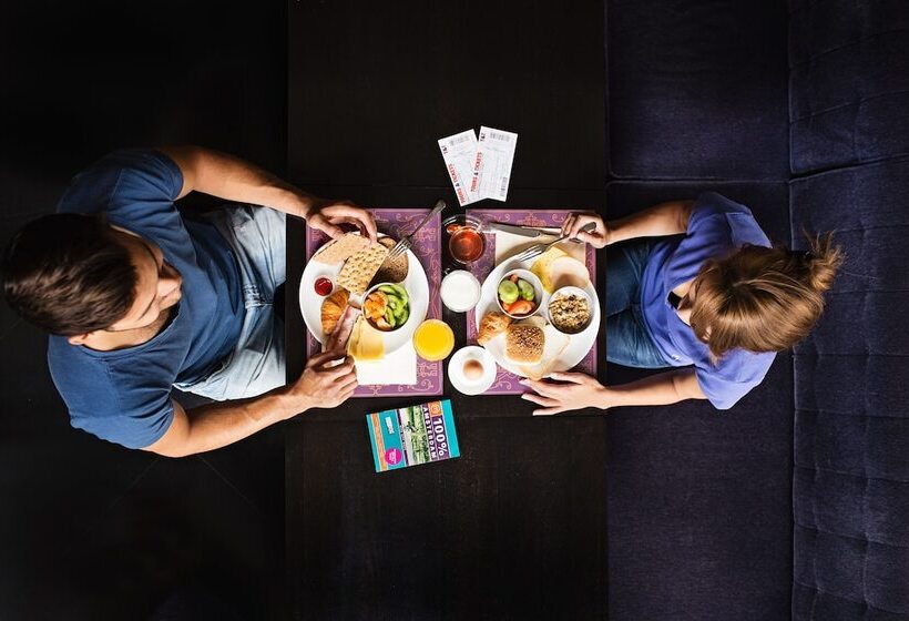 هتل Sint Nicolaas