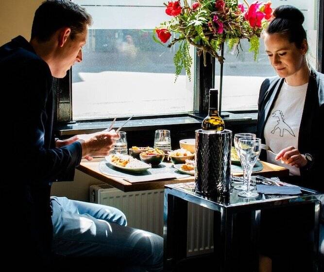 هتل Sint Nicolaas