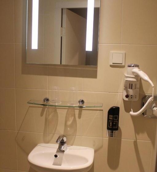 هتل The Townhouse