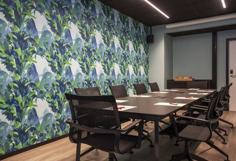 Thon Hotel Bergen Airport