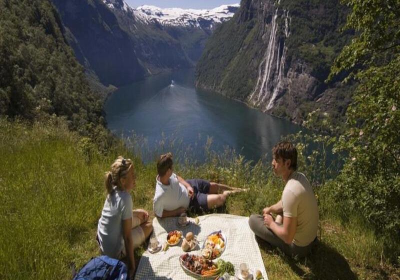 Отель Union Geiranger Bad & Spa