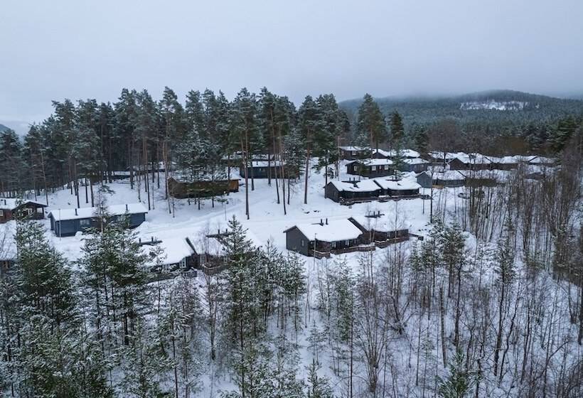 Vesterland Feriepark Hytter, Hotell Og Leikeland