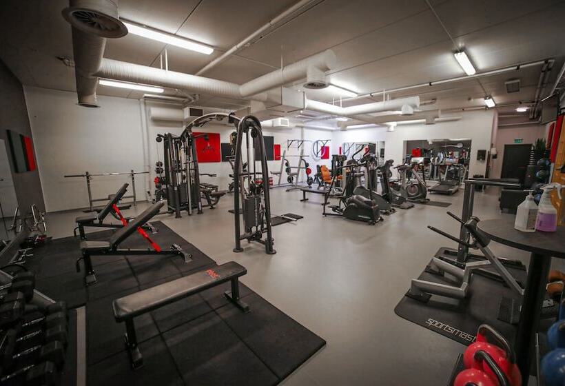 Vesterland Feriepark Hytter, Hotell Og Leikeland