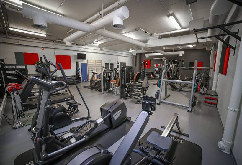 Vesterland Feriepark Hytter, Hotell Og Leikeland