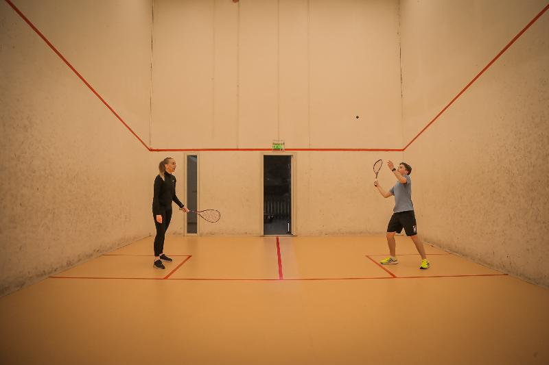 Vesterland Feriepark Hytter, Hotell Og Leikeland