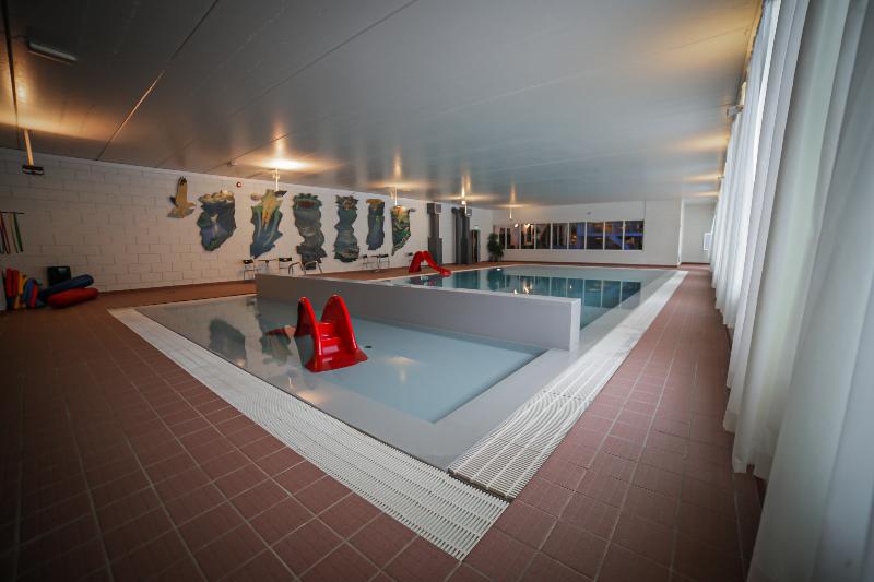 Vesterland Feriepark Hytter, Hotell Og Leikeland