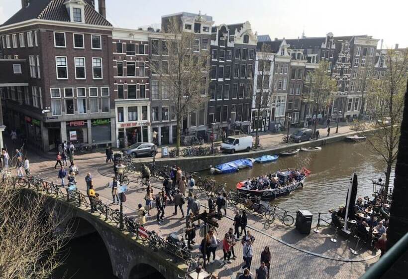 Facade Hotel Amsterdam