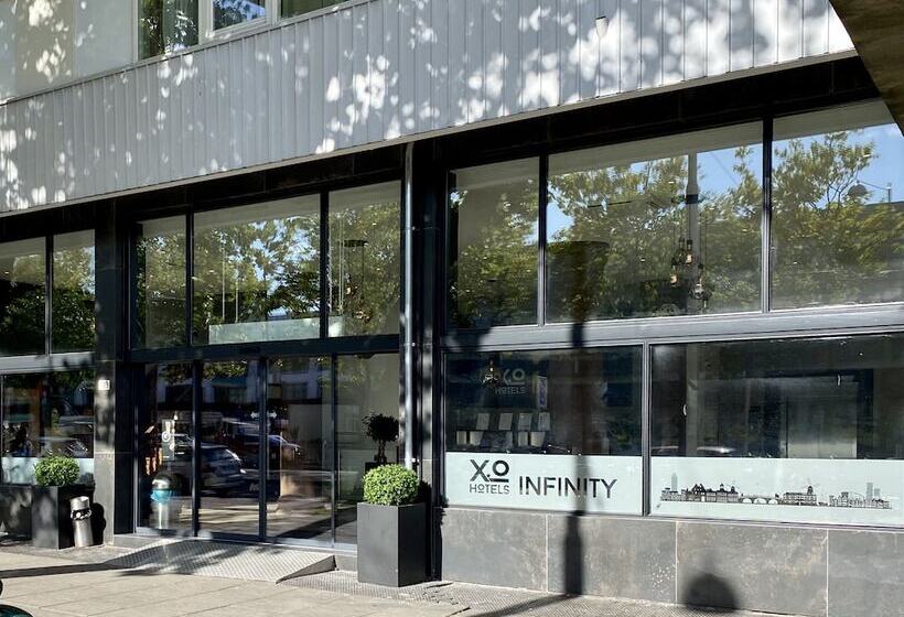 Xo Hotels Infinity