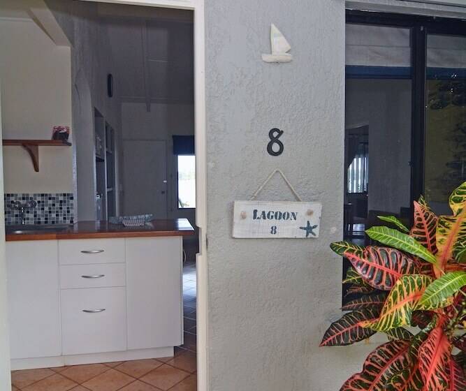 Pacific Lagoon Apartments