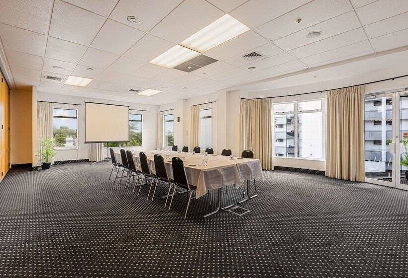 The Parnell Hotel & Conference Centre