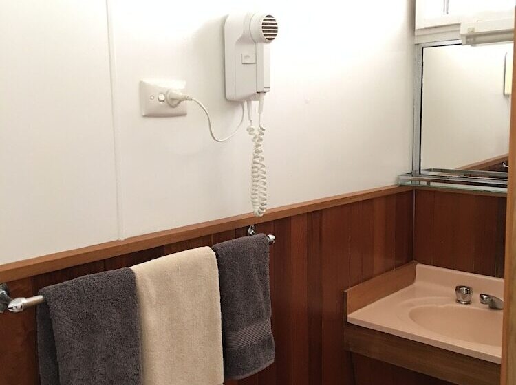 The Polynesian Apartments