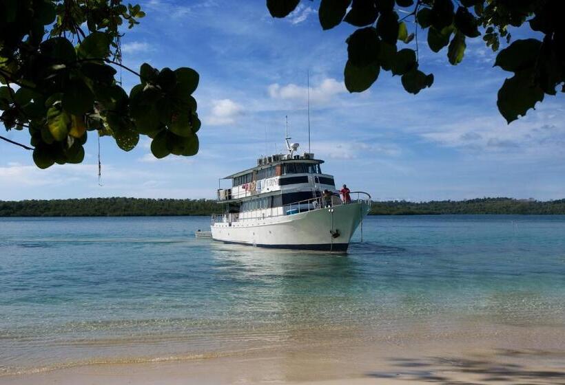 Walindi Plantation Resort