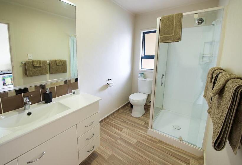 Ambassador Thermal Motel