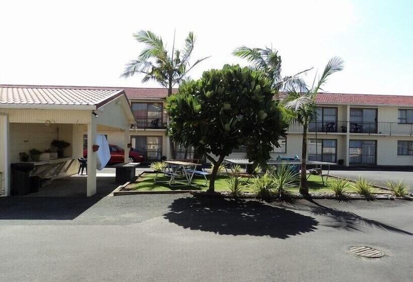 Wayfarer Motel