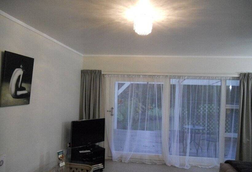 Bay Of Islands Country Lodge Motel