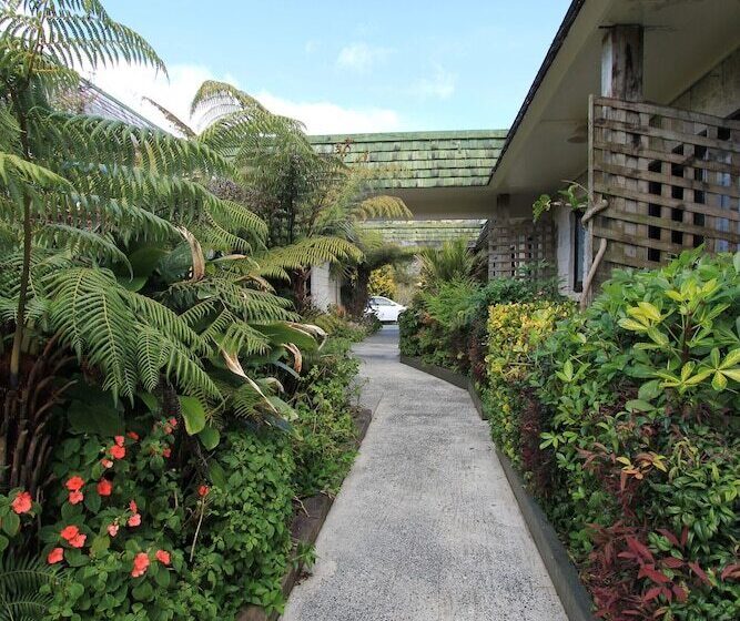 Bay Of Islands Country Lodge Motel