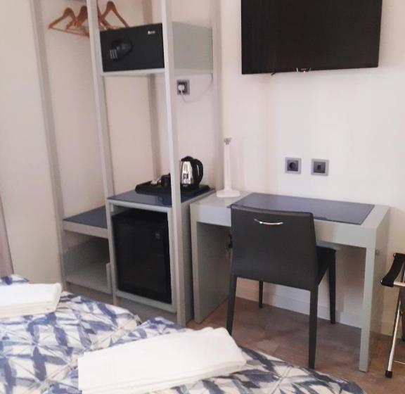 تختخواب و صبحانه Residencial Caravela