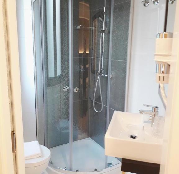 تختخواب و صبحانه Residencial Caravela