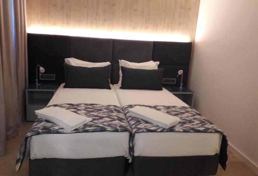 تختخواب و صبحانه Residencial Caravela