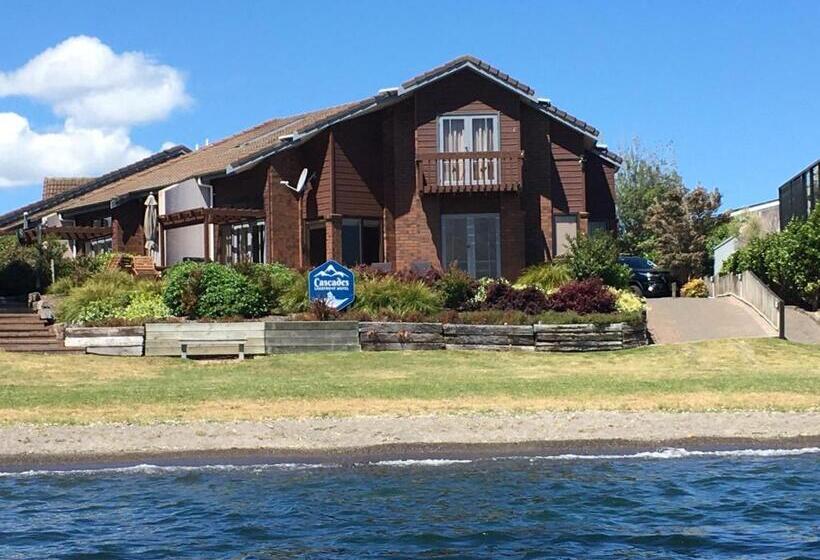 Cascades Lakefront Motel