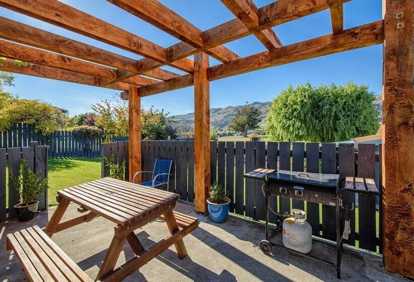 Central Gateway Motel