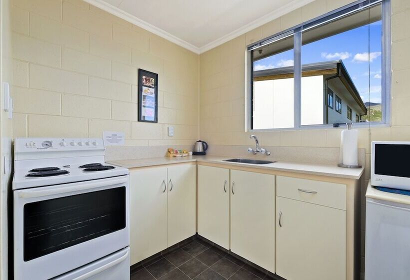 Central Gateway Motel